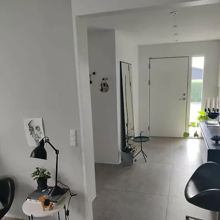 فيلة House In Close To Legoland, فايل