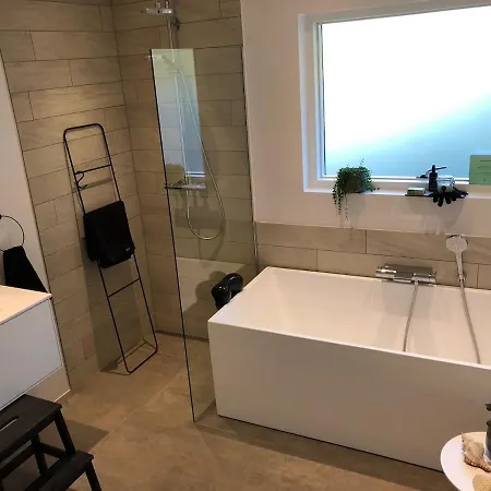 House In Close To Legoland, فيلة فايل