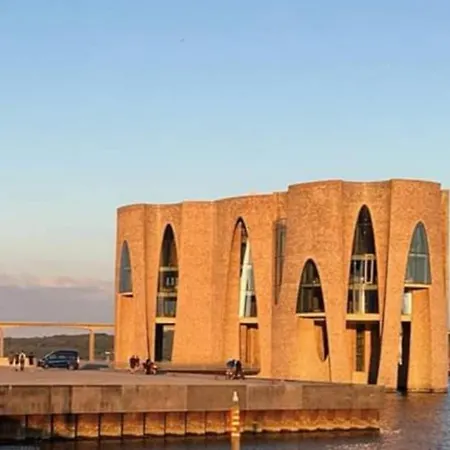 House In Close To Legoland, فيلة فايل